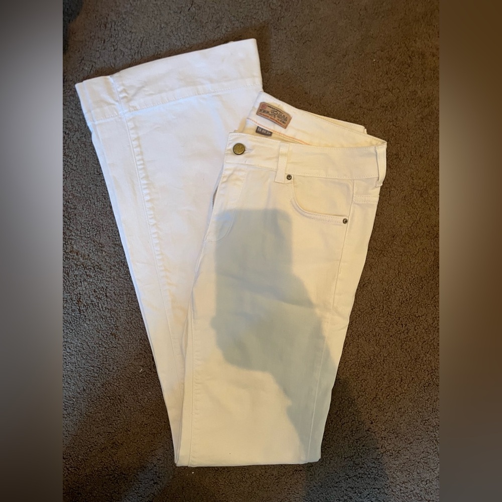 Zara boot cut jeans, size 28 (women’s 6). Excellent condition